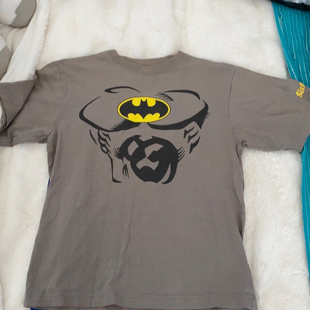 Batman Six Flags Magic Mountain T-shirt with cape